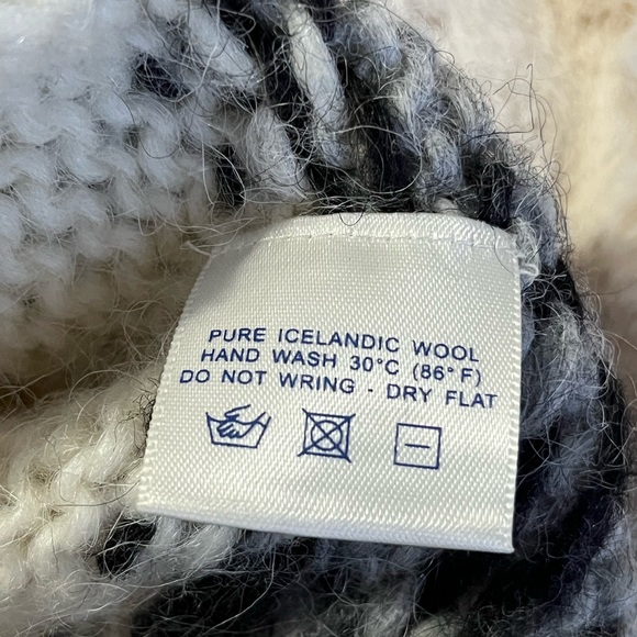 Nordic Store Icelandic wool sweater. Size XS - Picture 6 of 6